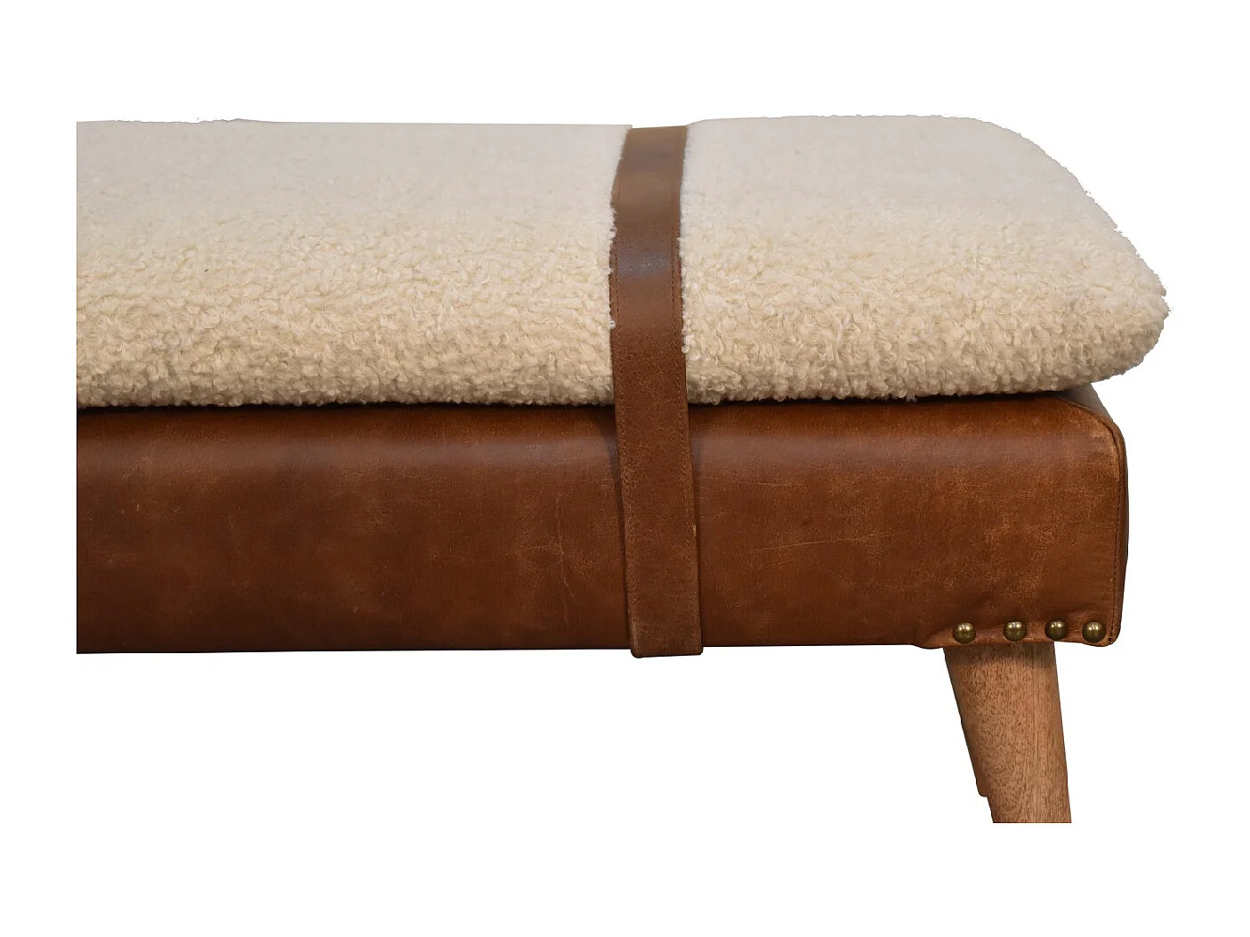 Artisan Furniture Banco de madera maciza de cuero de búfalo rizado.