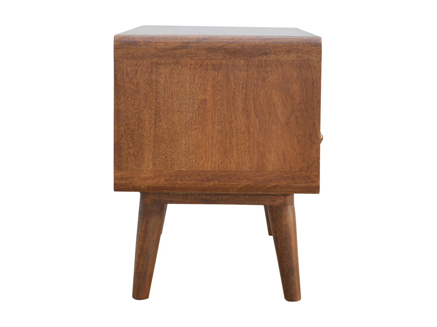 Unité multimédia en châtaignier courbée.