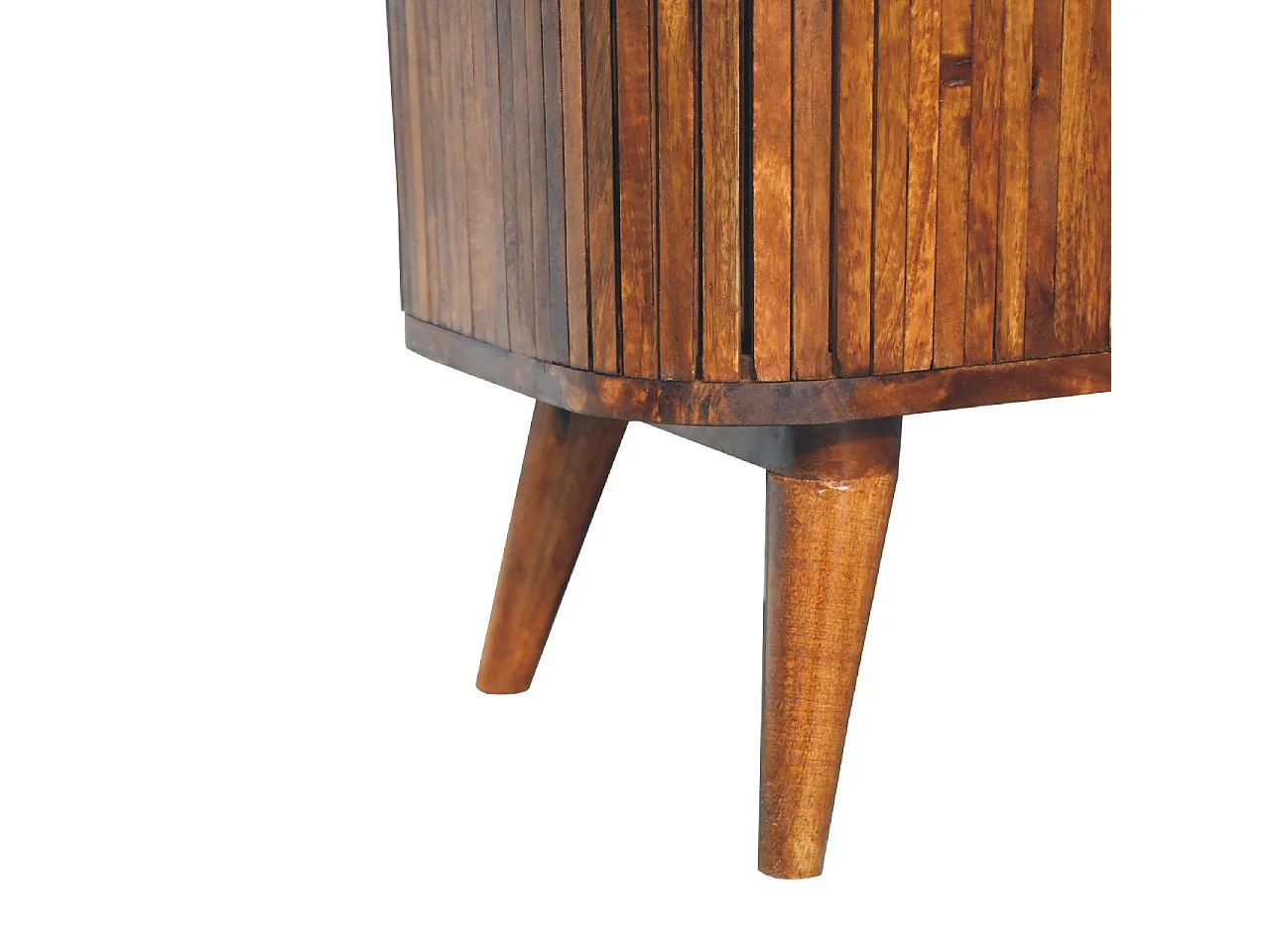 Cabinet à rayures en châtaignier.