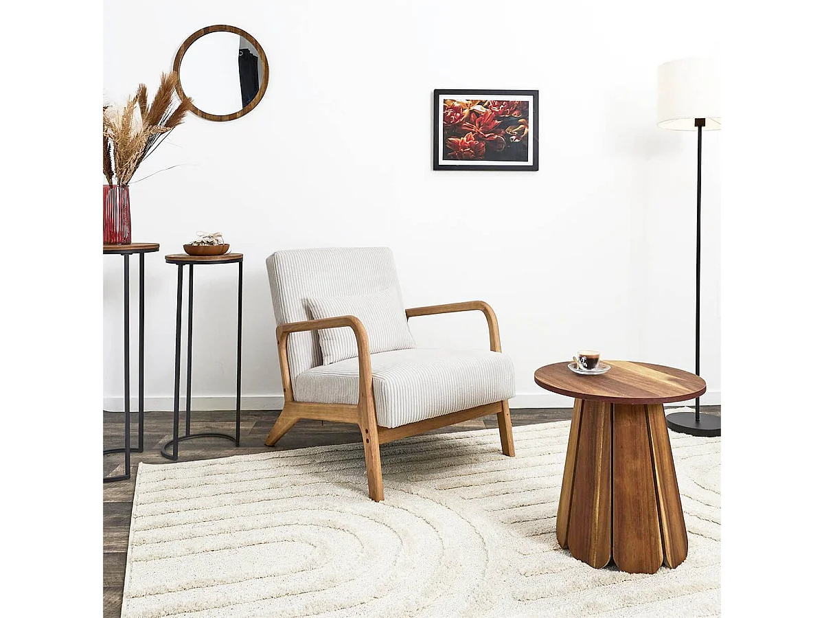 AMORY - Fauteuil en velours côtelé coloris crème pieds et accoudoirs en hévéa