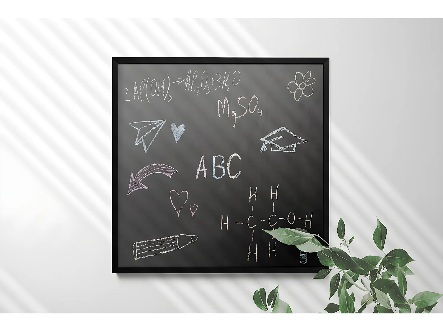 Quadratische Tafel, 50x50 cm große Tafel mit schwarzem Rahmen, Raumorganisation, Tafel fürs Büro, Tafel für Zuhause, kostenlose Farbkreide, minimalistische Tafel