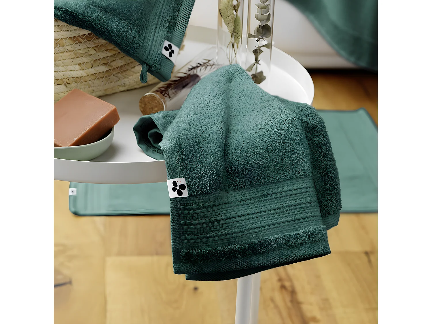 EMMA - Serviette Invité 30x50cm en Coton Bio Coloris Emeraude