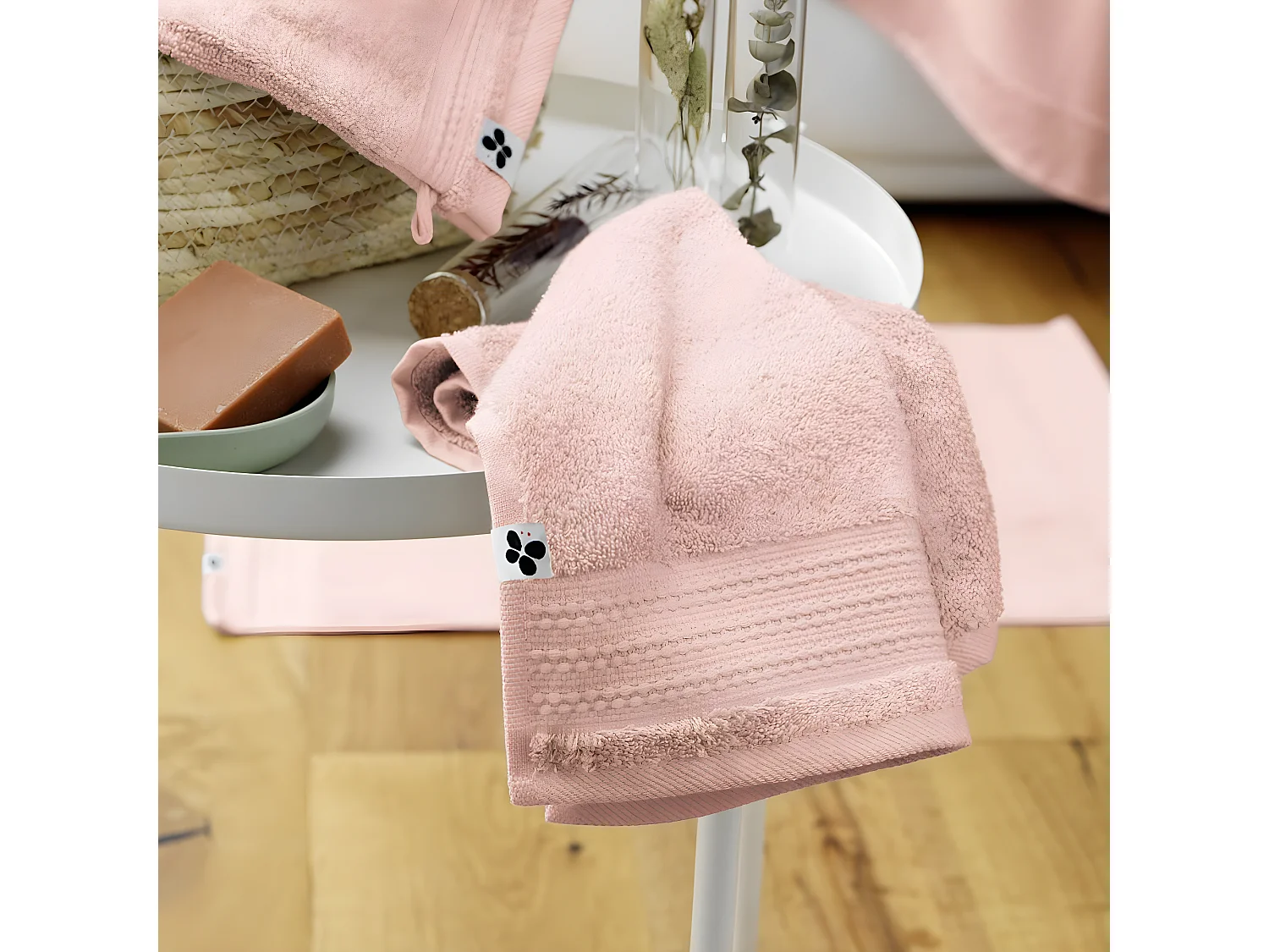 EMMA - Serviette Invité 30x50cm en Coton Bio Coloris Rose Poudré