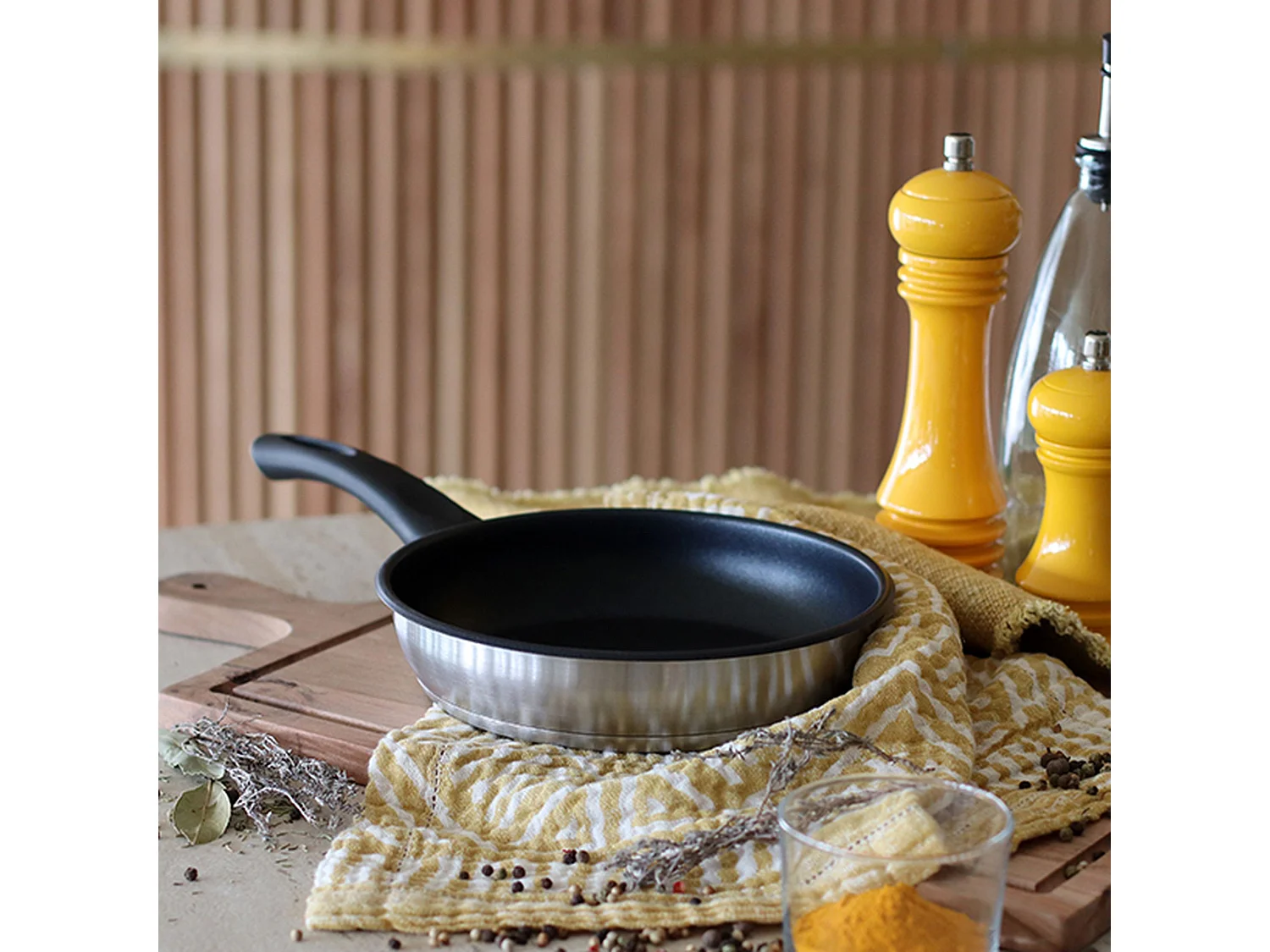 Menastyl - Poele First 20cm En Acier Inoxydable