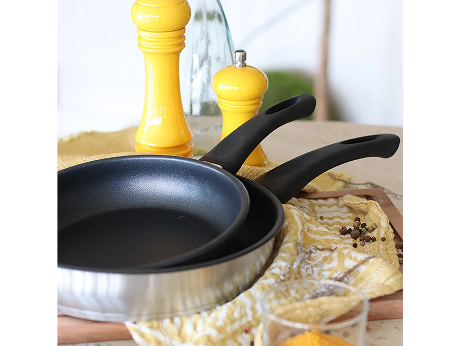 Menastyl - Poele First 28cm En Acier Inoxydable