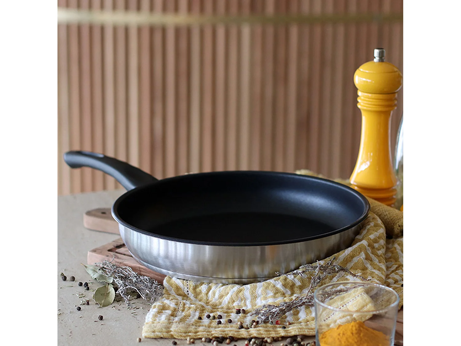 Menastyl - Poele First 28cm En Acier Inoxydable