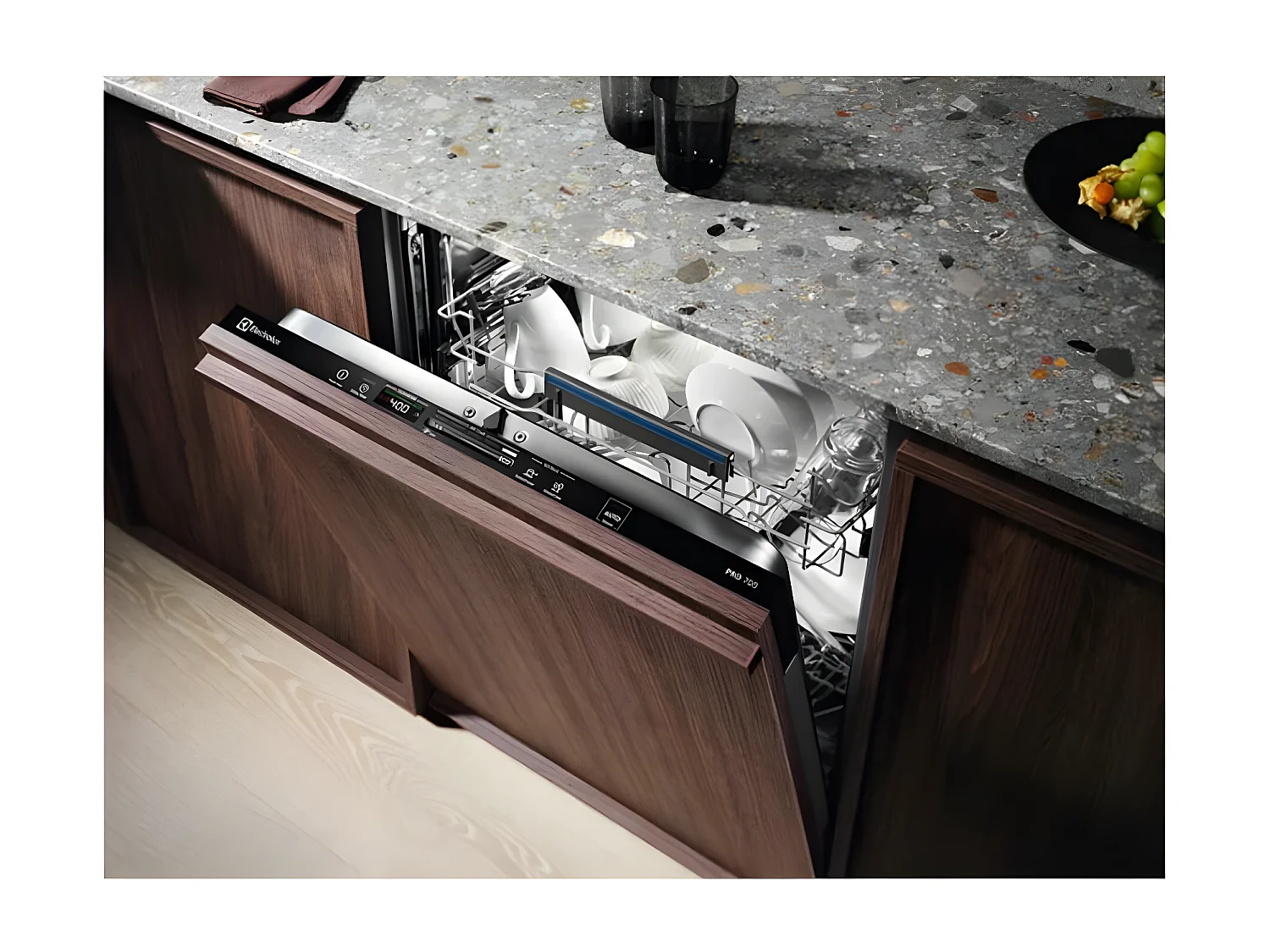 Lave-vaisselle encastrable ELECTROLUX 13 Couverts 59.6cm E, EEQ47210L