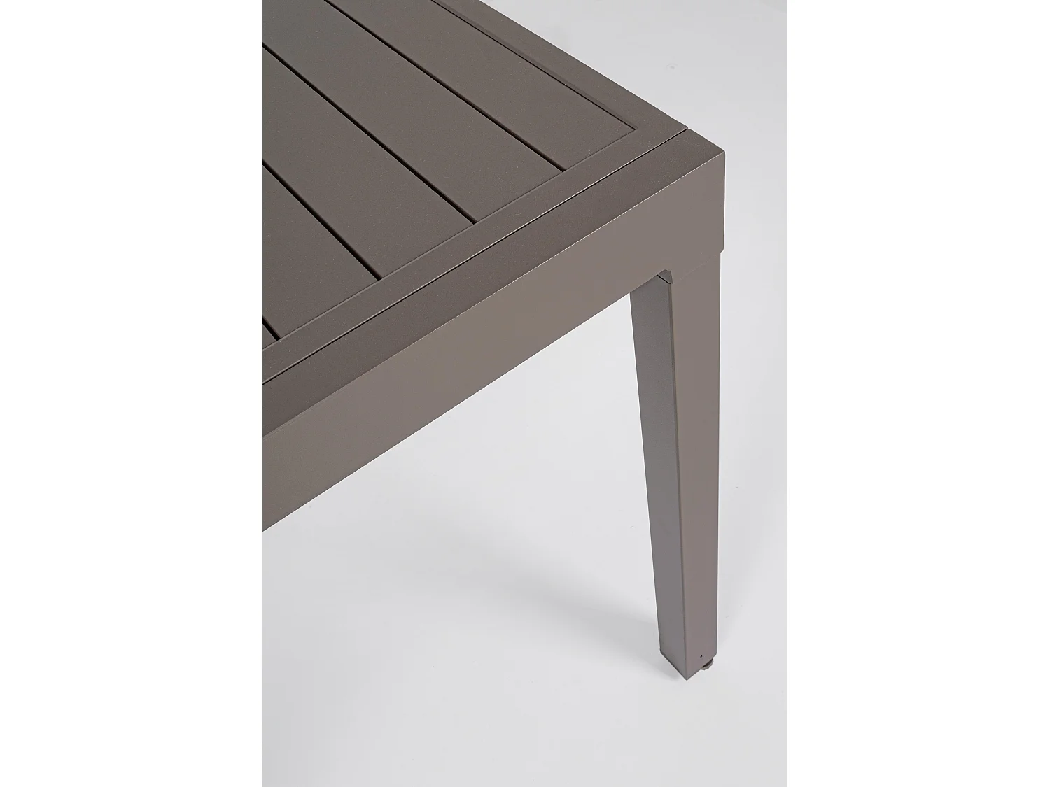 Table extensible de jardin aluminium marron Paga L 83-166cm