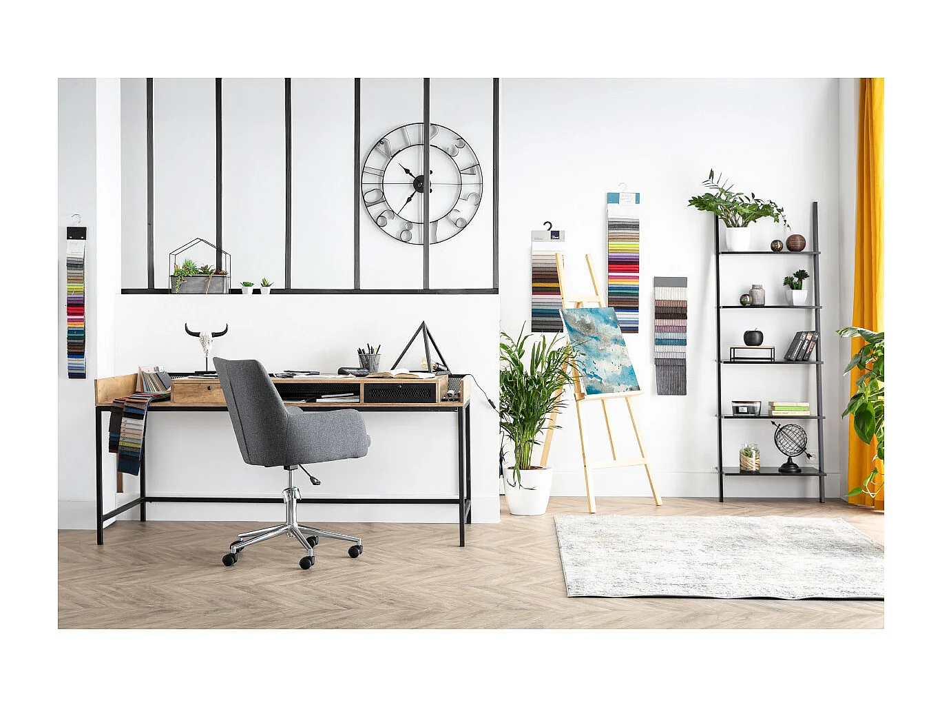 Chaise de bureau à roulettes en tissu gris anthracite et acier chromé SHANA