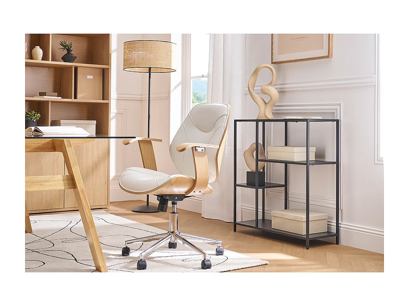 Chaise de bureau à roulettes design blanc, bois clair et acier chromé YORKE