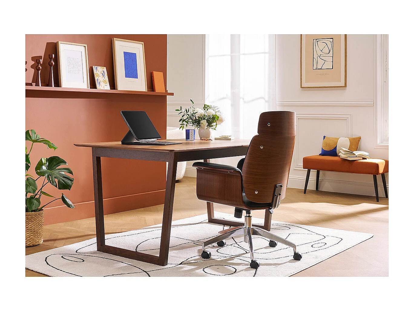 Sillón de escritorio negro y madera oscura ELON