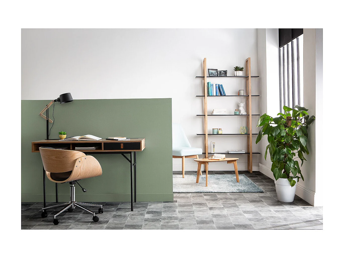 Design-Stuhl Rollen Schwarz und Helles Holz BENT