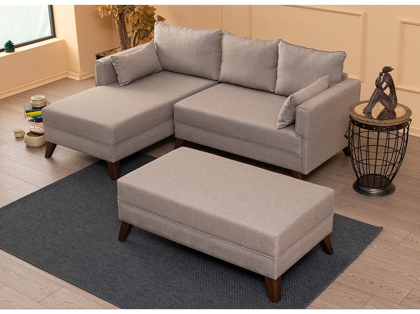 Kleine hoekbank links met beige Kandy stoffen poef 205 cm