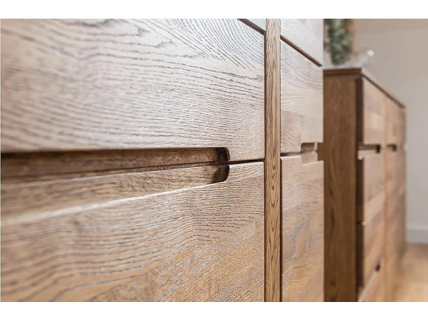 Vitrina rústica de madera de roble Manky 82 cm