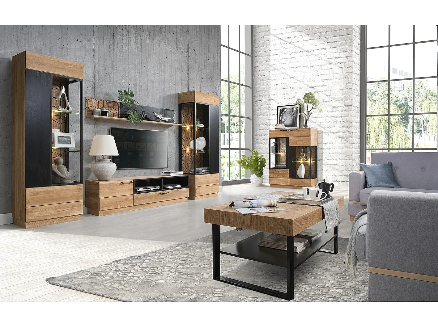 Vitrine 1 porte en bois de chêne miel et acier noir Mazora 67cm