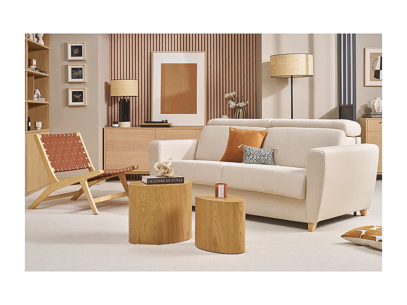 Canapé convertible avec têtières ajustables 3 places en tissu effet velours gris anthracite et bois clair avec matelas 13 cm GOYA