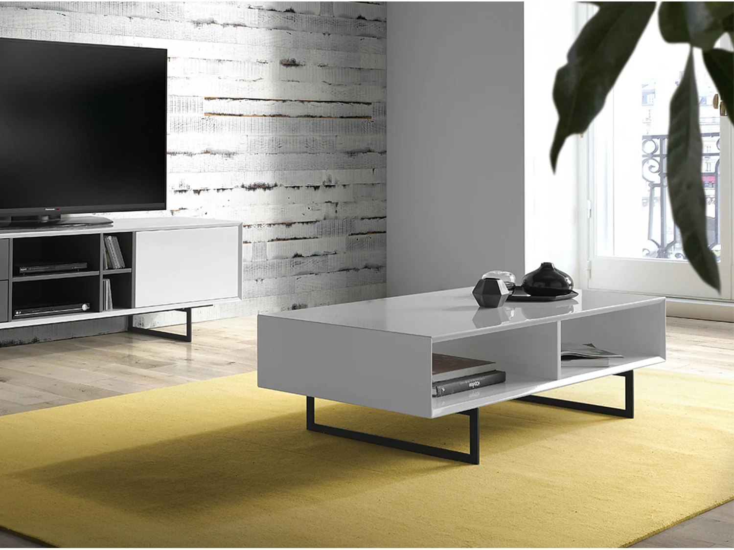 Table basse moderne en bois laqué blanc et acier noir Valina 120cm