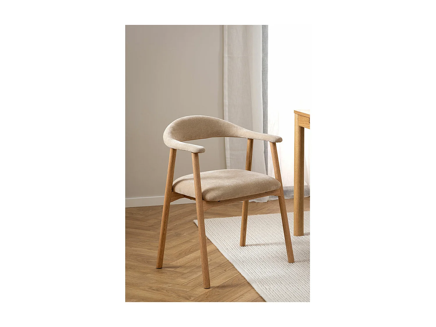 Addi Esszimmerstuhl mit Armlehne beige.