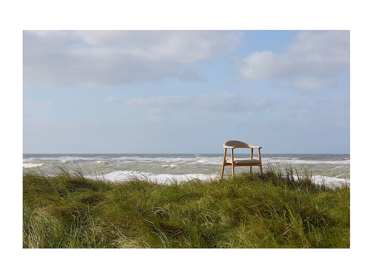 Addi Esszimmerstuhl mit Armlehne beige.