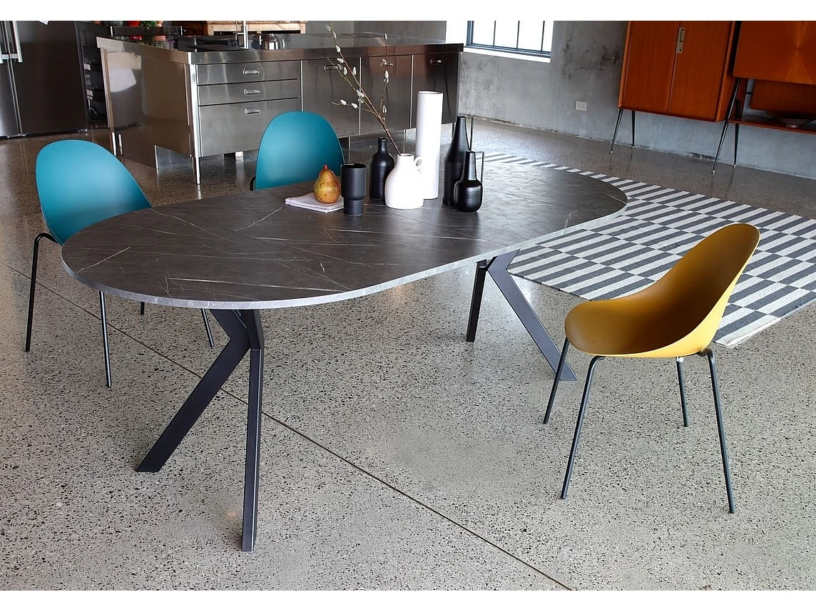 Chaise moderne en polypropylène et métal noir Zola - Lot de 4-Couleur Bleu canard