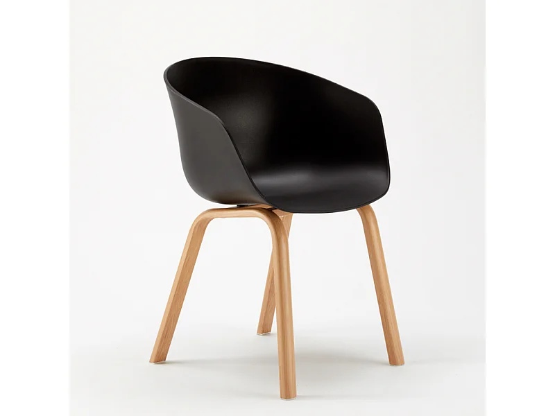 Silla Norky con reposabrazos negro y patas de metal efecto madera natural