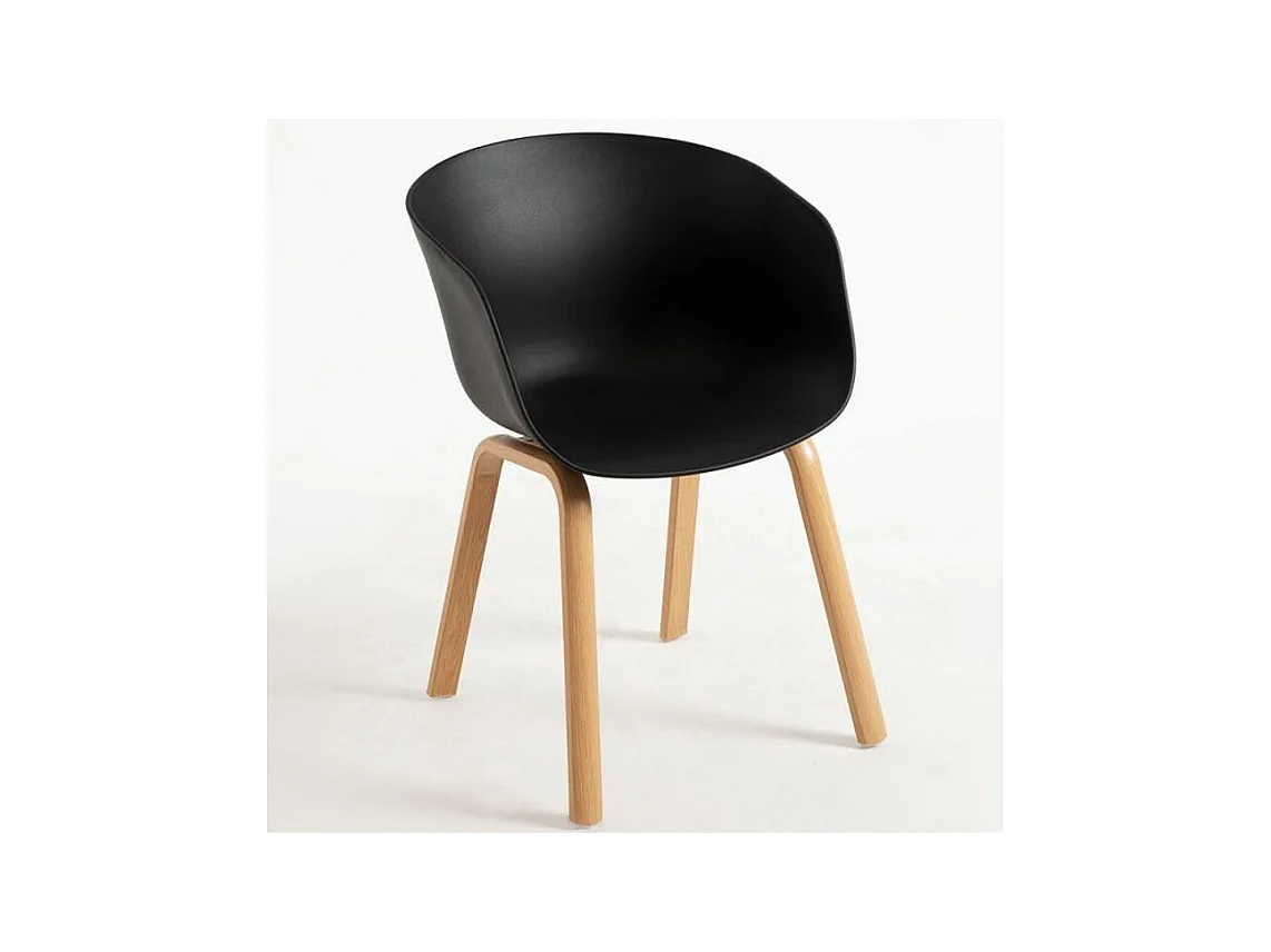 Chaise scandinave avec accoudoirs noir et pieds naturel Wau