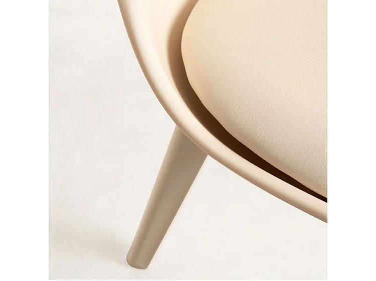 Silla moderna Arko de polipropileno y cojín de asiento de piel sintética beige - Juego de 2