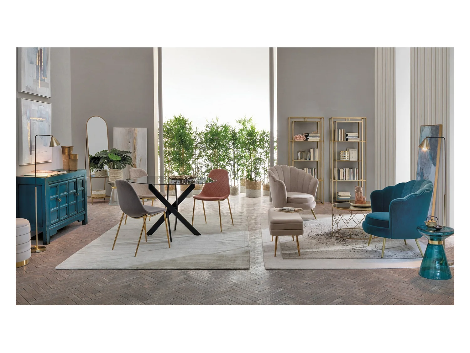 Lot de 4 chaises en velours Korry avec pieds dorés - Chic et moderne-Vert foncé