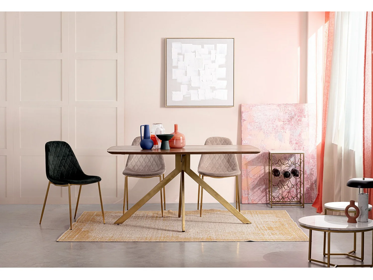 Lot de 4 chaises en velours Korry avec pieds dorés - Chic et moderne-Vert foncé