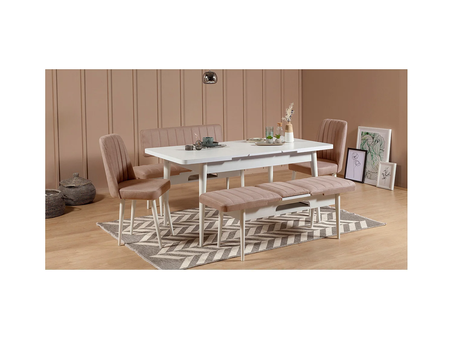 Chaise de salle à manger tissu rose pale et bois de pin blanc Mareva