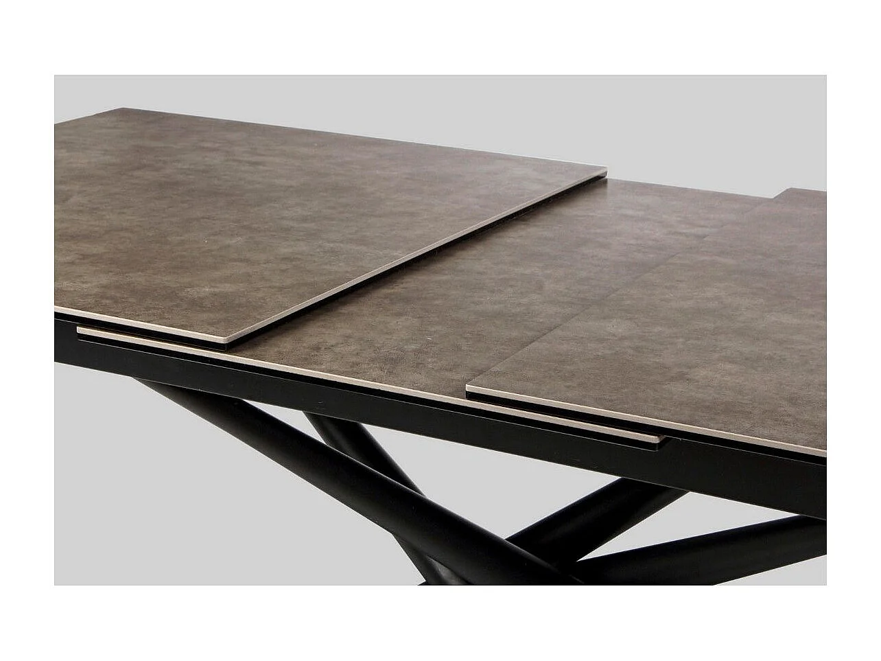Table extensible 6 à 10 places céramique marron et acier noir Seray 160-220cm