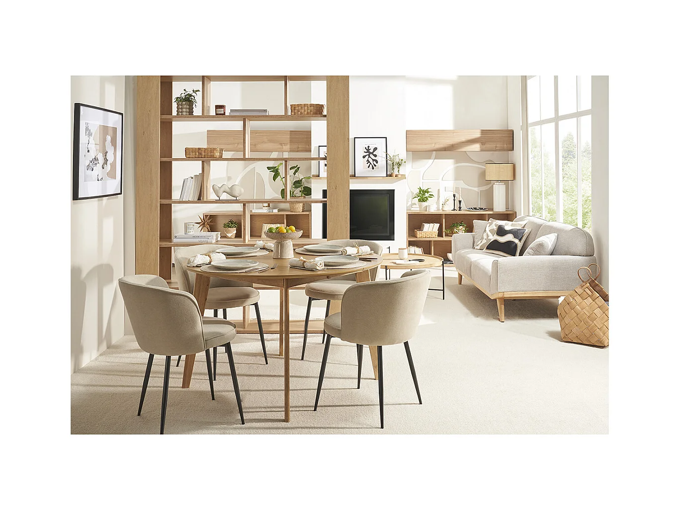 Table à manger ronde extensible finition chêne L120-150 cm LEENA