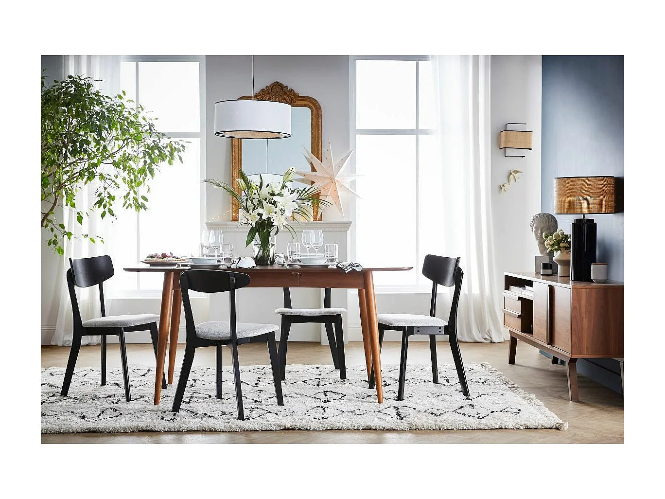 Mesa de comedor extensible en nogal natural L130-160 cm NORDECO