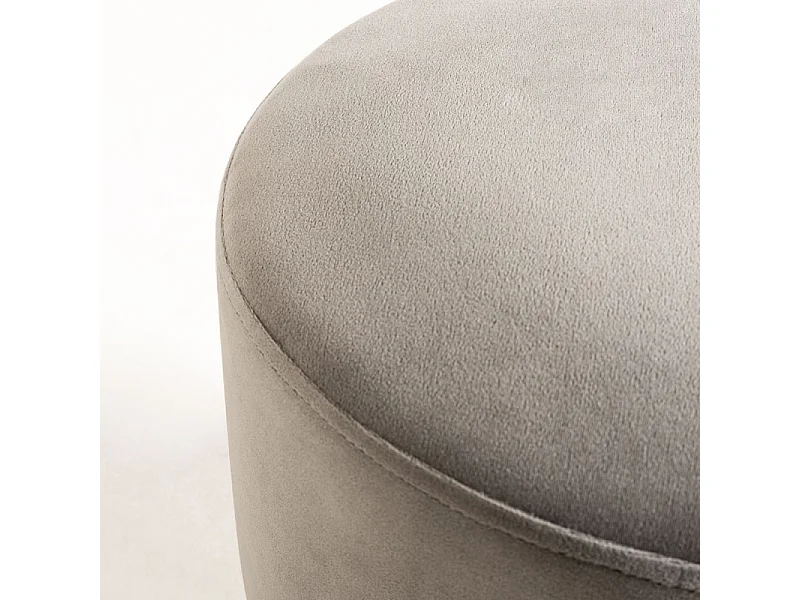 Puff redondo de terciopelo gris Kila de 39 cm con base de metal dorado mate