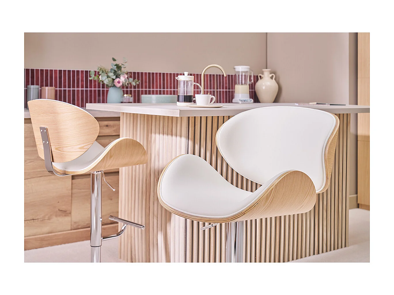 Tabouret de bar design blanc et bois clair WALNUT