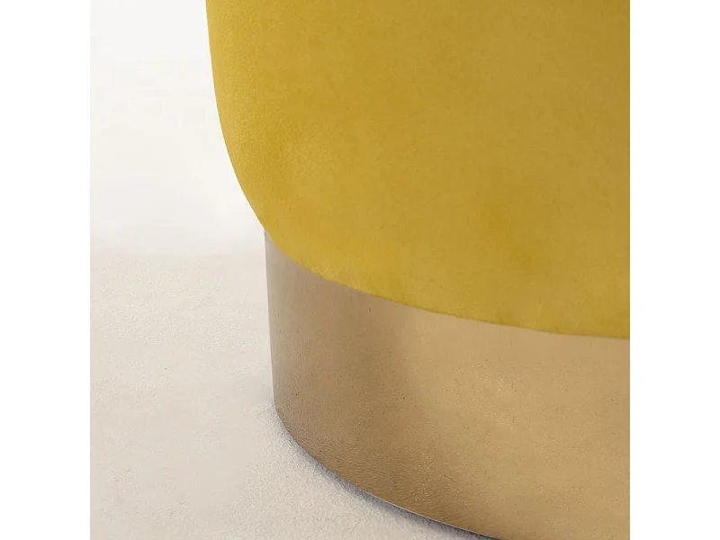 Puff redondo de terciopelo amarillo Kila de 39 cm con base de metal dorado mate