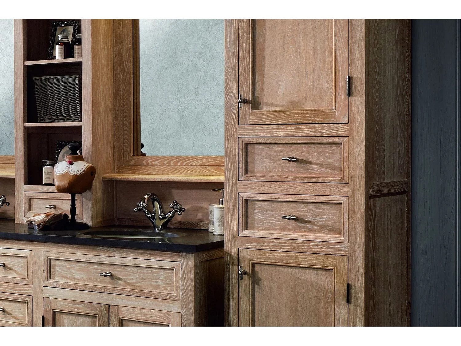 Colonne de salle de bain en chêne massif gauche - VÉRONE