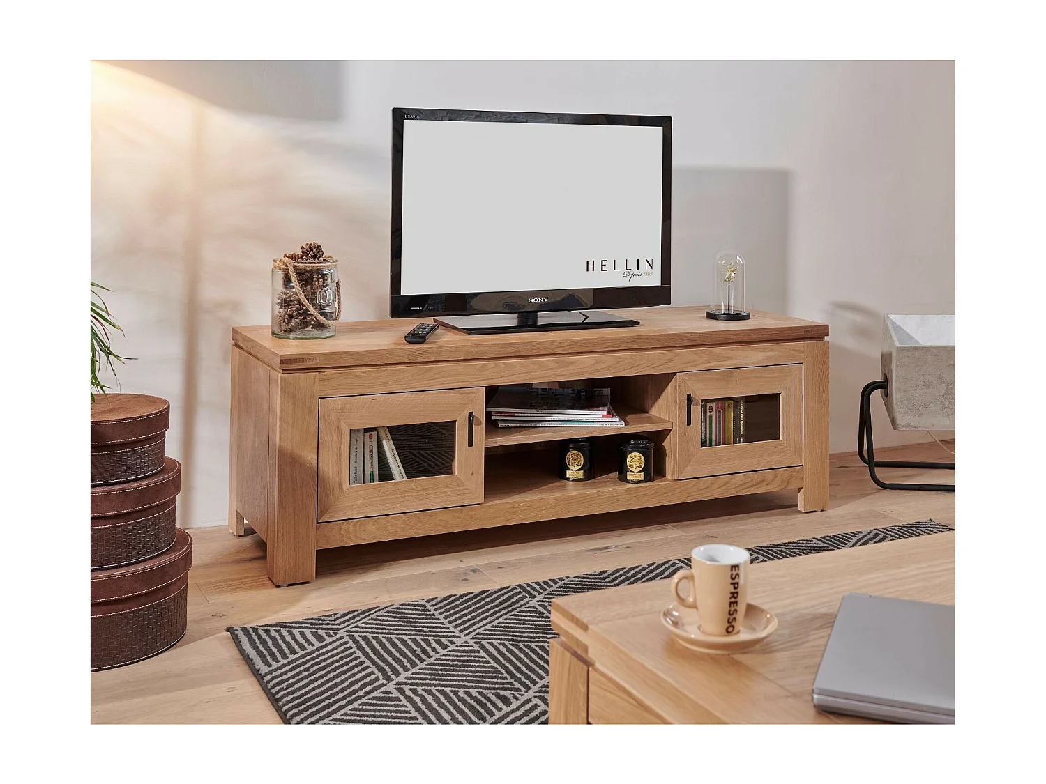 Meuble TV bas moderne en chêne clair 2 portes 2 niches - BOSTON
