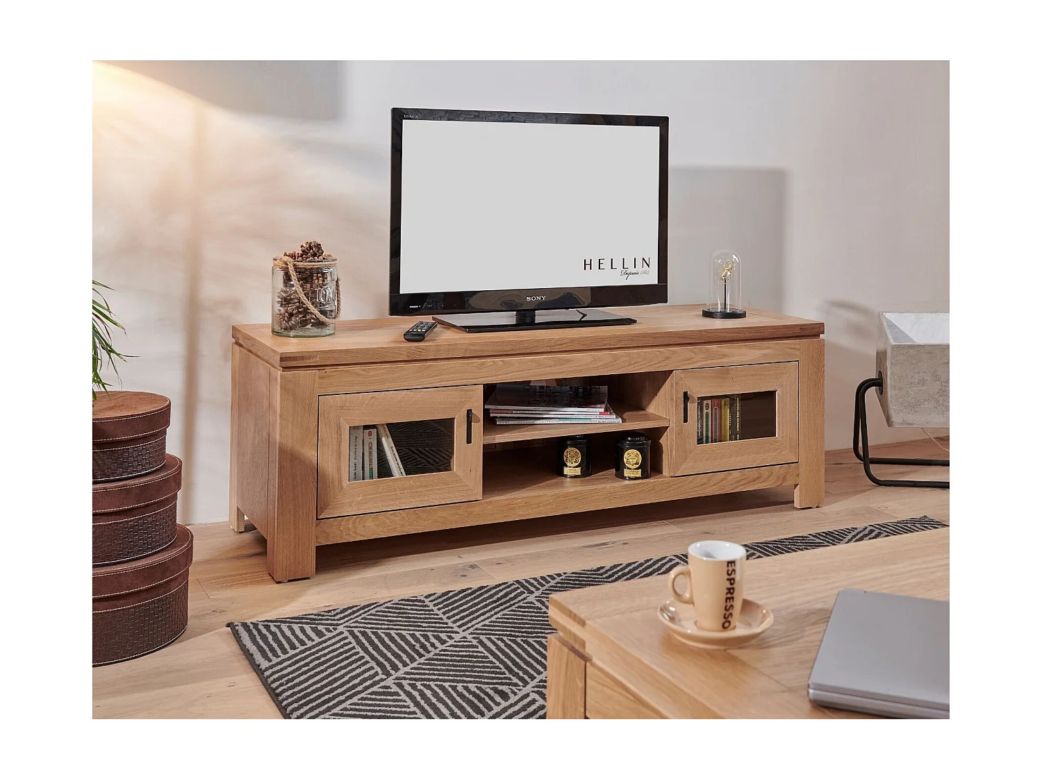 Meuble TV bas moderne en chêne clair 2 portes 2 niches - BOSTON