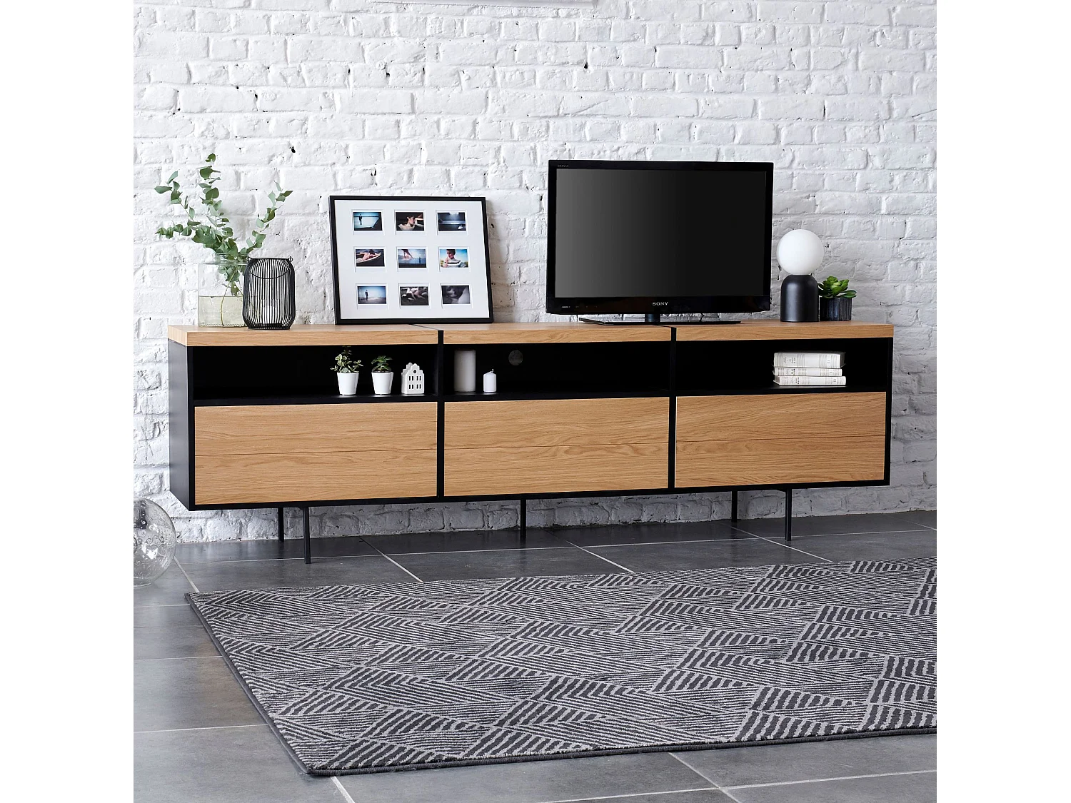 Meuble TV bas moderne en bois et métal 3 portes L220 - BRIGHTON