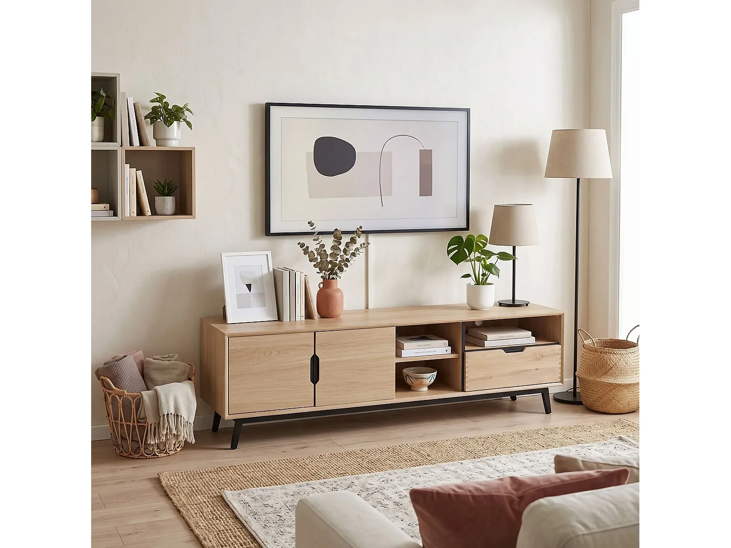 Meuble TV bas nordique en bois 3 portes 3 niches - JOYCE