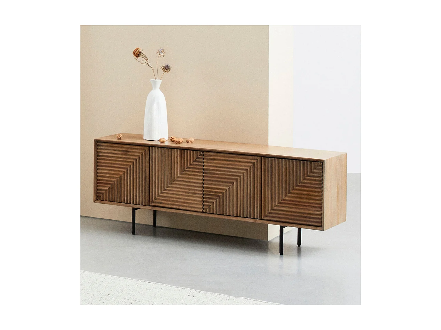 Meuble TV en manguier 4 portes et pieds métal noir L140 - MANAUS