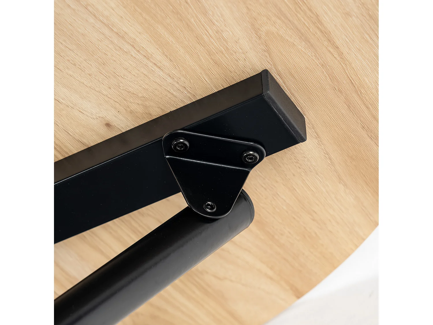 URBAN MEUBLE Table de salle à manger ronde effet chêne pieds ronds croisés 80x80cm FONTANA KD 80CM OAK