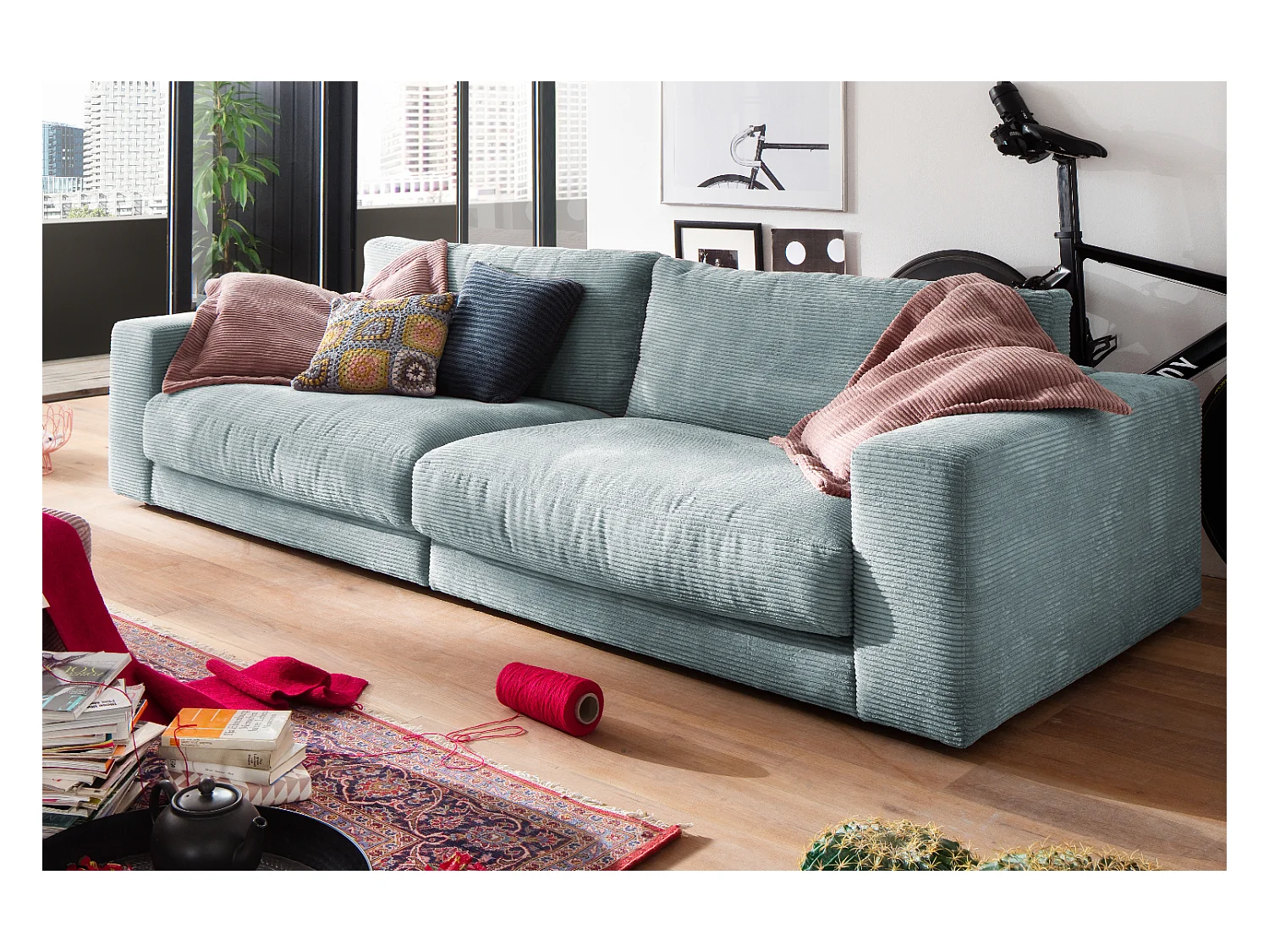Sofa - Hellblau Cord - MADELINE
