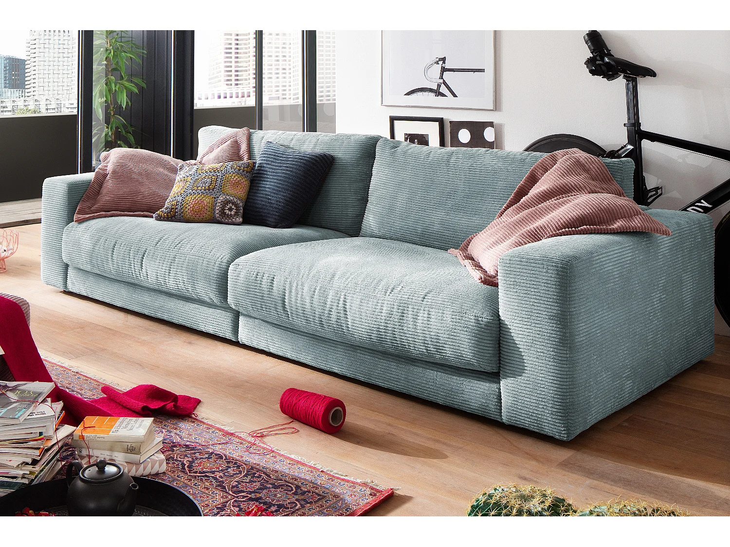 Sofa - Hellblau Cord - MADELINE