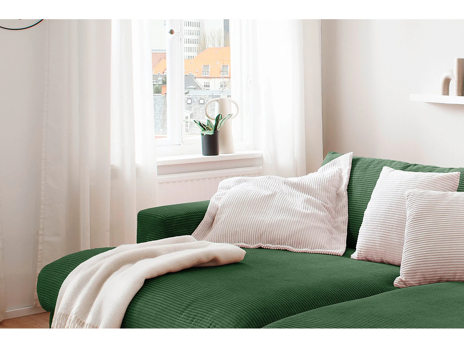 Canapé - vert émeraude Velours côtelé - MADELINE