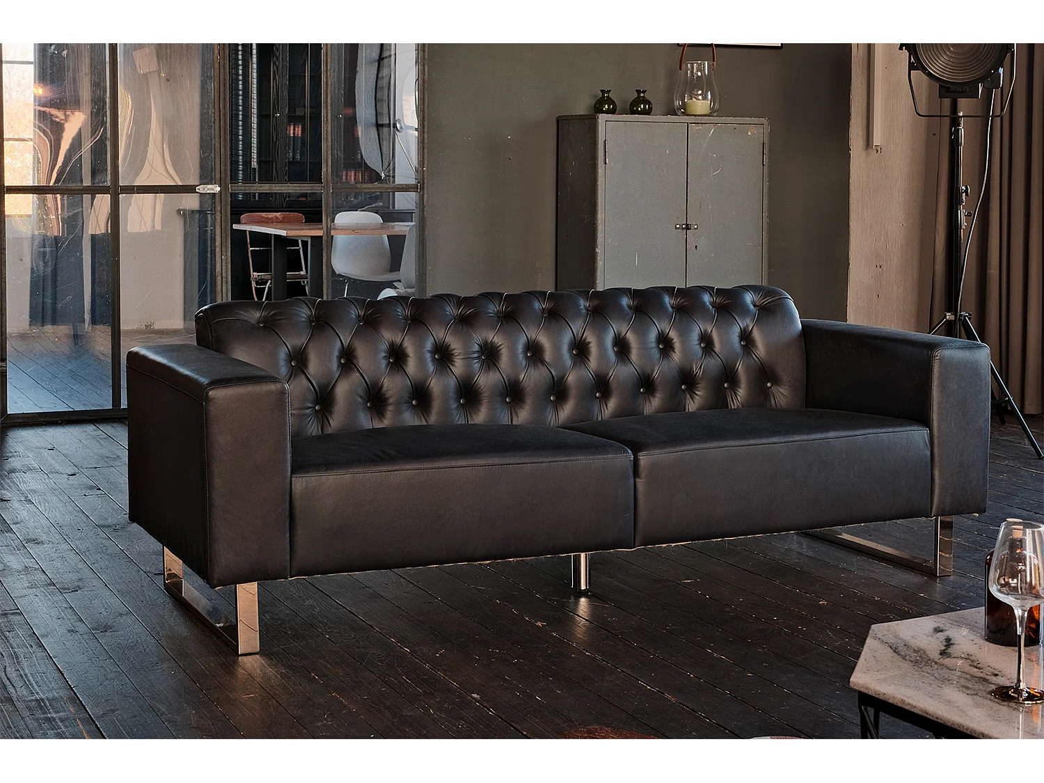 Divano Chesterfield - Nero pelle - NILO