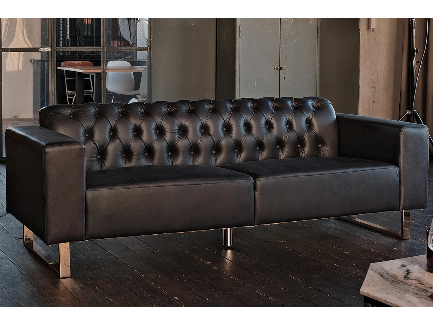 Divano Chesterfield - Nero pelle - NILO