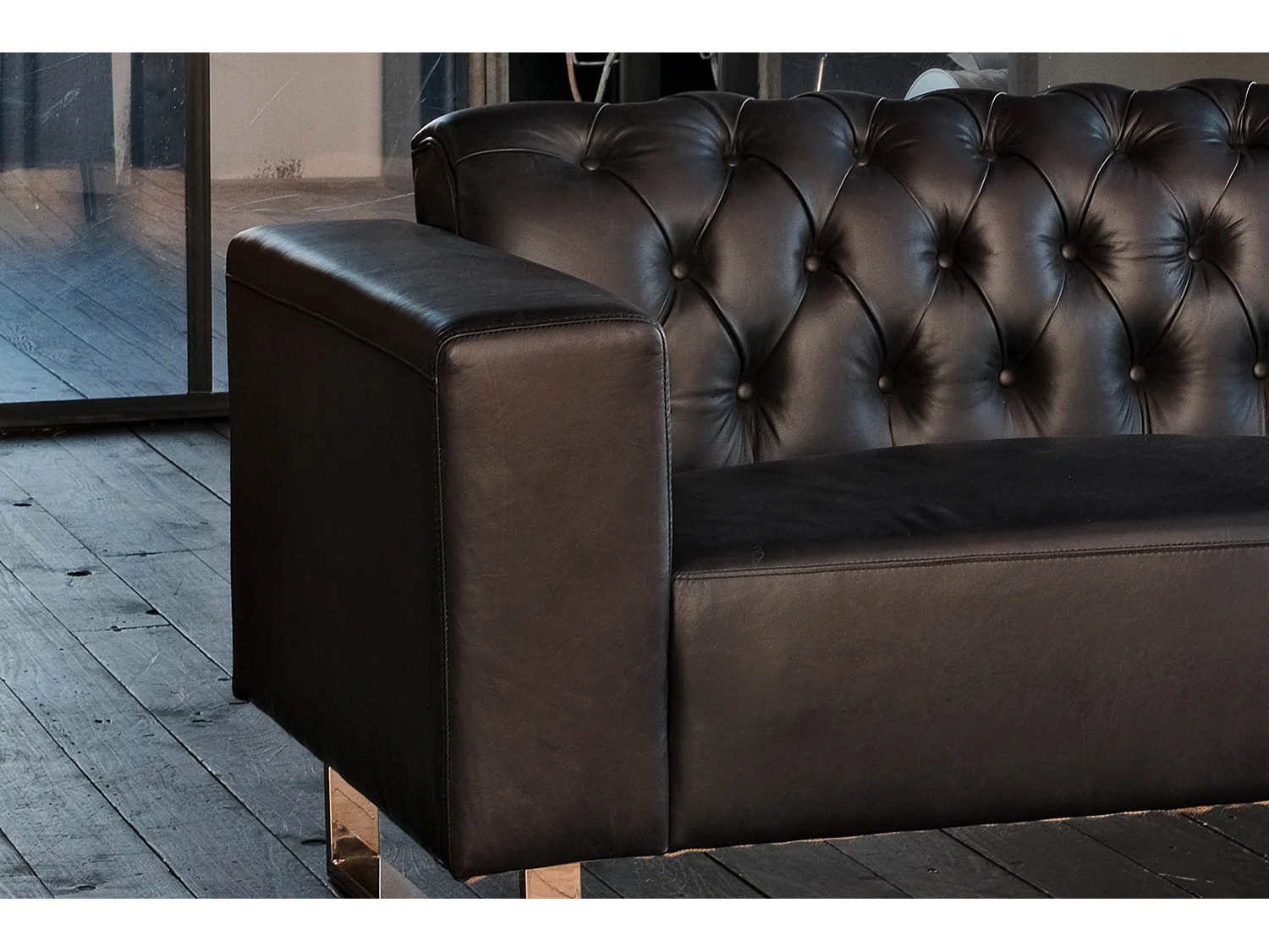 Divano Chesterfield - Nero pelle - NILO