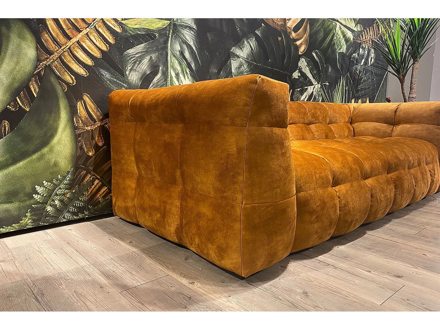 Sofa - Gold Velvet - ROSARIO